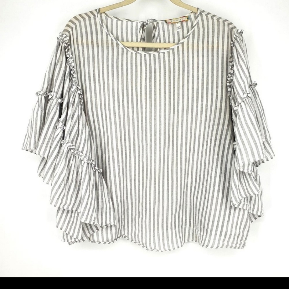 $88 ANTHROPOLOGY ERI +ALI XS Jacqui Grey White Striped Ruffle Sleeve Cotton Top